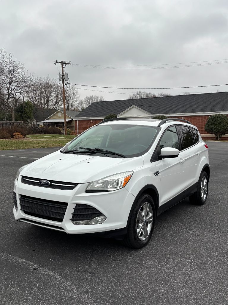 2016 Ford Escape SE's photo