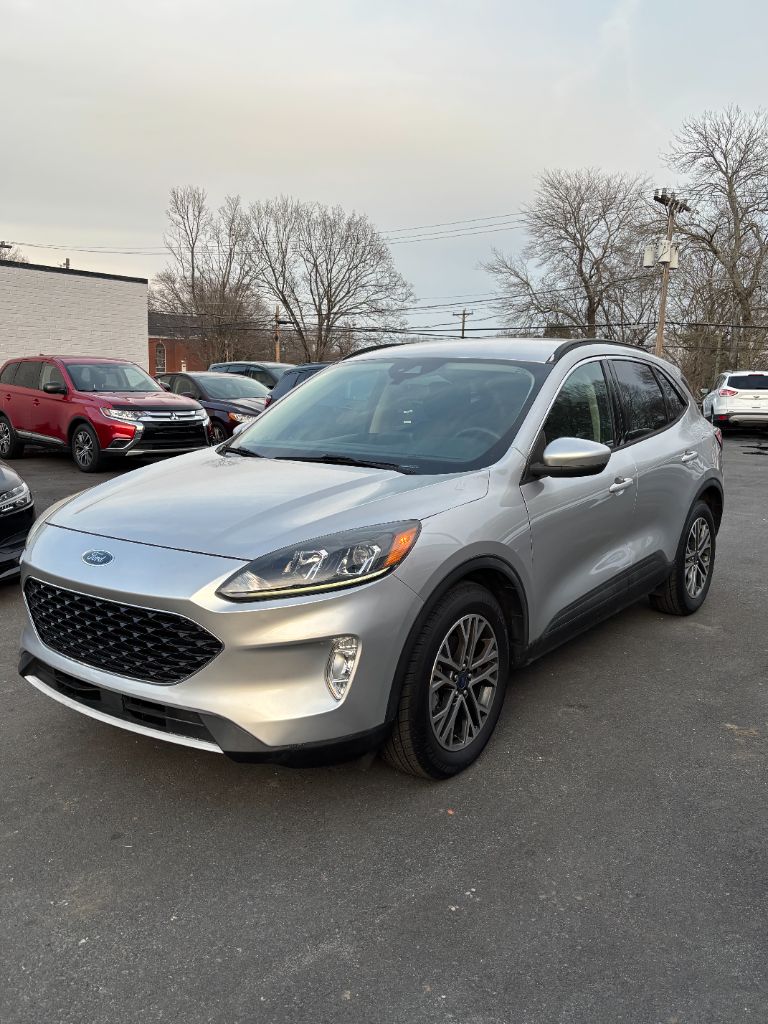 2020 Ford Escape SEL's photo