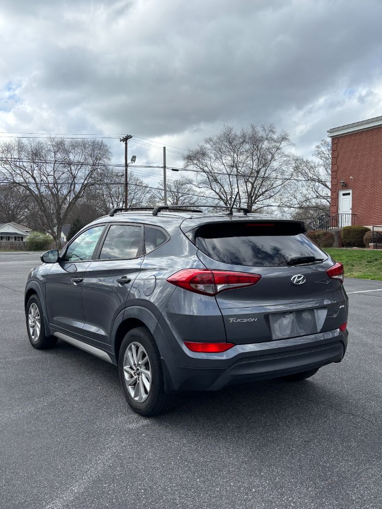 2017 Hyundai Tucson SE - Photo 6
