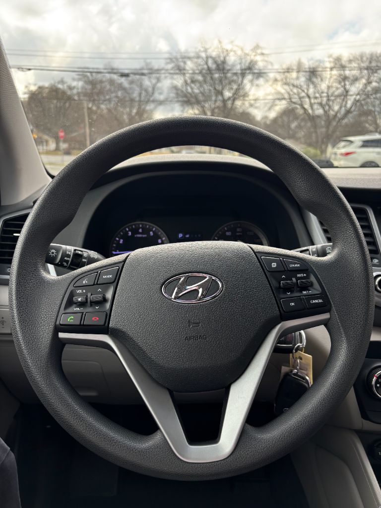 2017 Hyundai Tucson SE - Photo 8