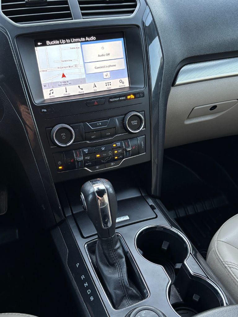 2019 Ford Explorer XLT - Photo 10