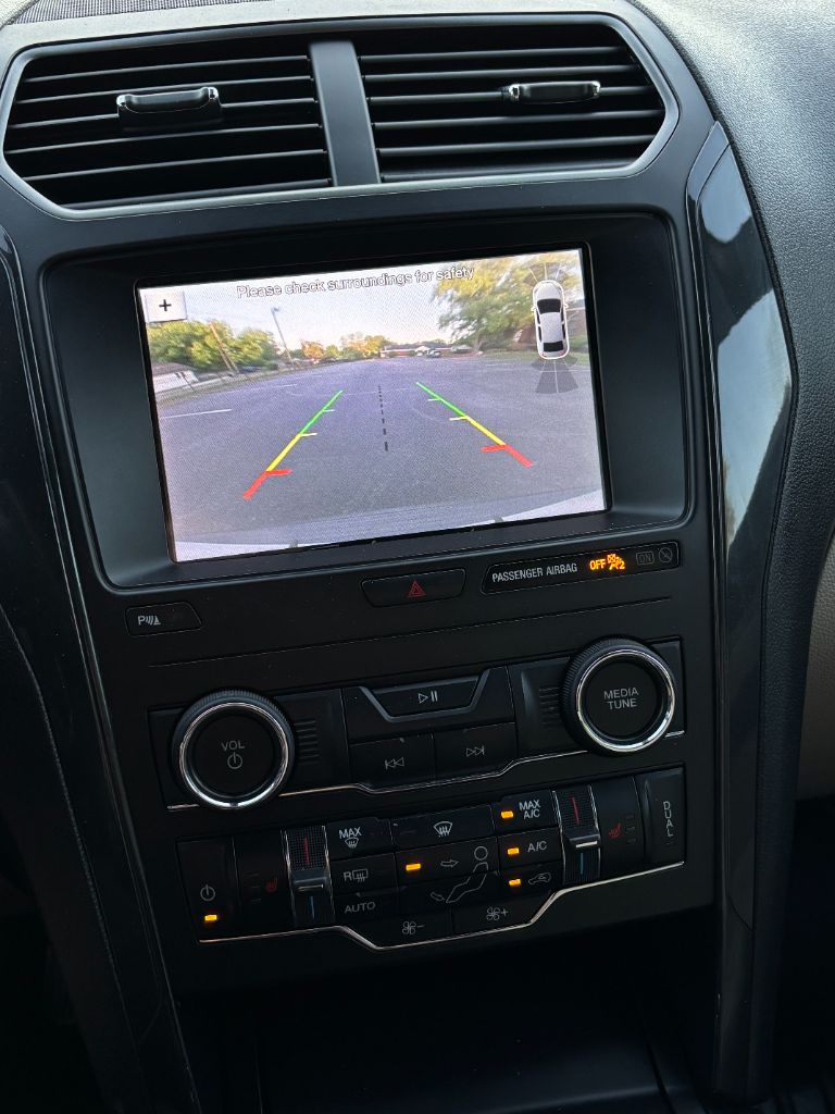 2019 Ford Explorer XLT - Photo 11