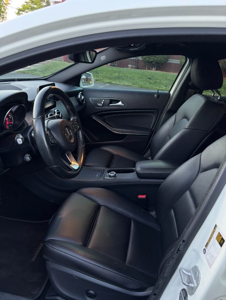 2018 Mercedes-Benz GLA-Class GLA250 - Photo 12