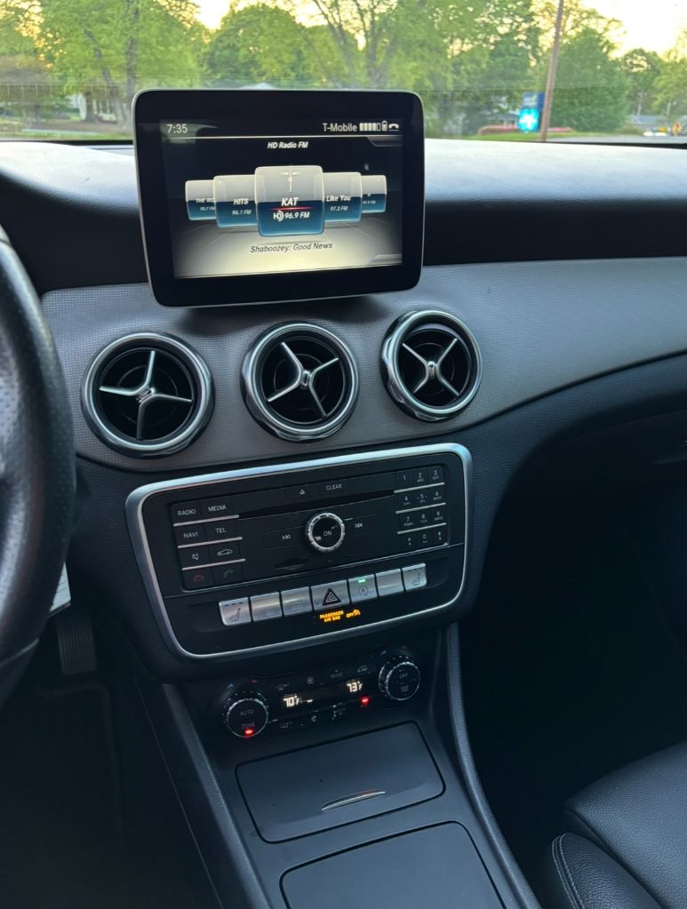 2018 Mercedes-Benz GLA-Class GLA250 - Photo 10