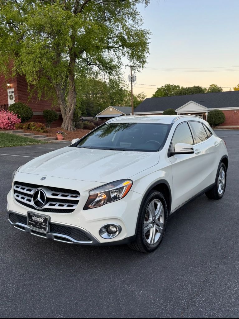 2018 Mercedes-Benz GLA GLA250's photo