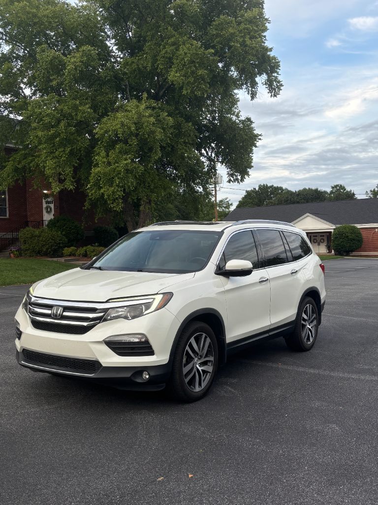 2018 Honda Pilot 2WD Touring's photo