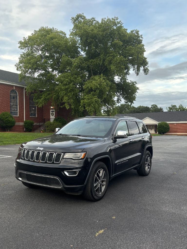 2017 Jeep Grand Cherokee Limited's photo