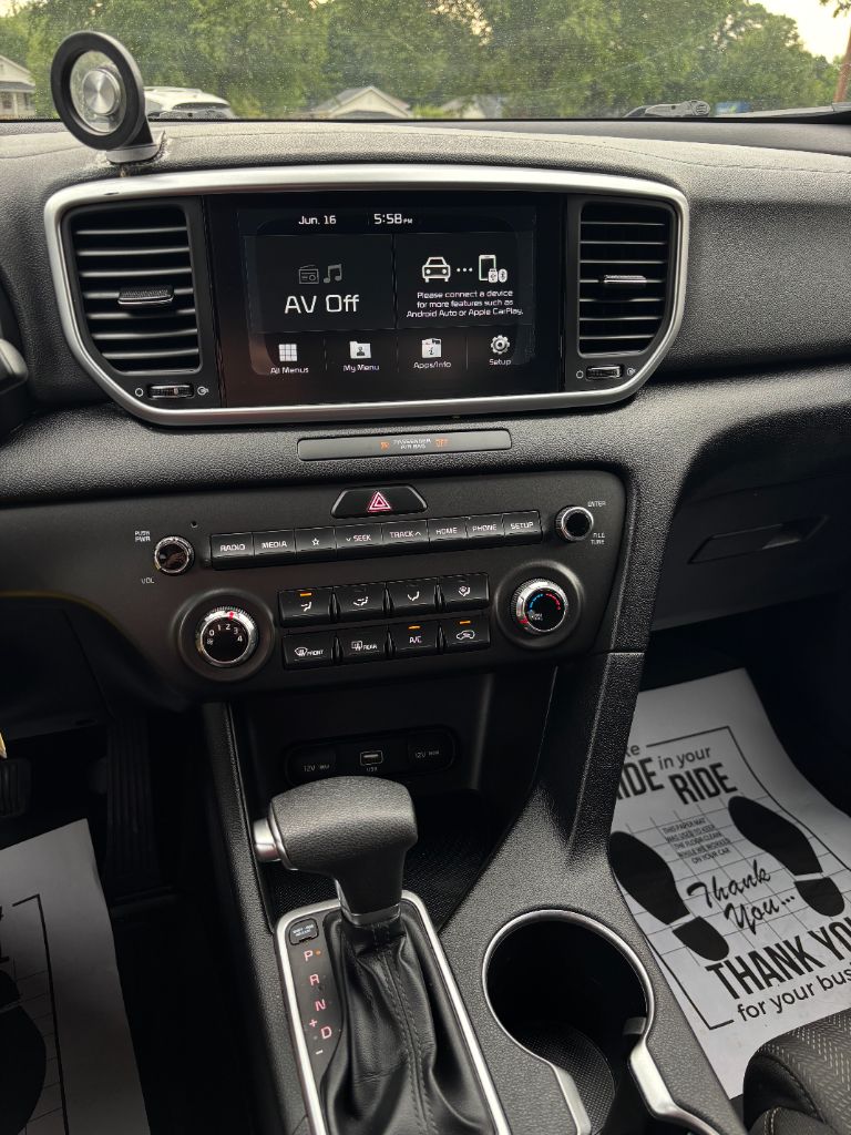 2020 Kia Sportage LX - Photo 10